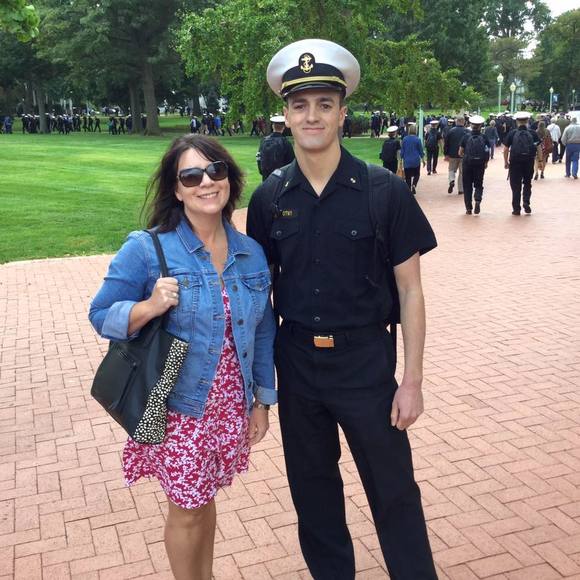 Meet your Posher, Danielle - Picture 1 of 1